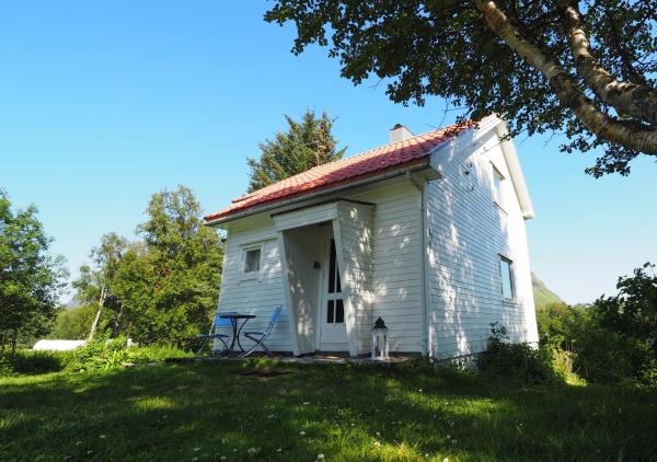 Lofoten Hillside Lodge, Book Feriehus Alstad Lofoten