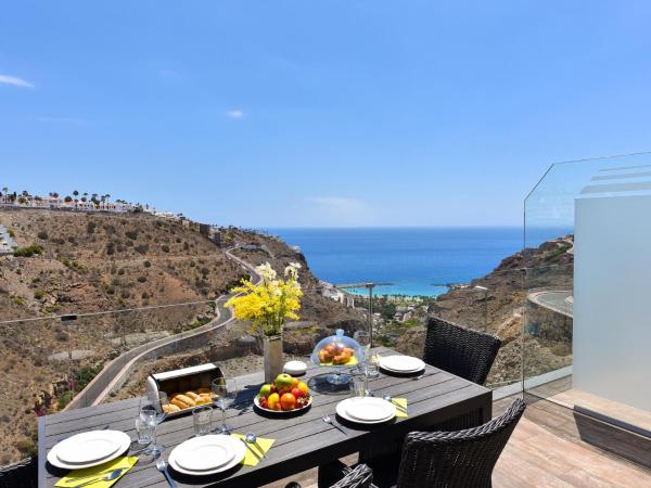 Penthouse Beyond Amadores by VillaGranCanaria, Book  Gran Canaria hoteller med parkering, Parkering