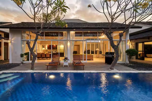 Villa Umasari Keramas, Book  Keramas Gianyar