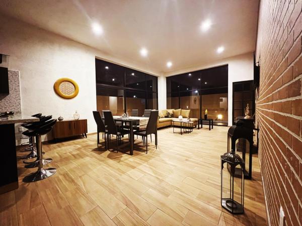 Villa Sonata, Book  El Bajio hoteller med parkering, Parkering