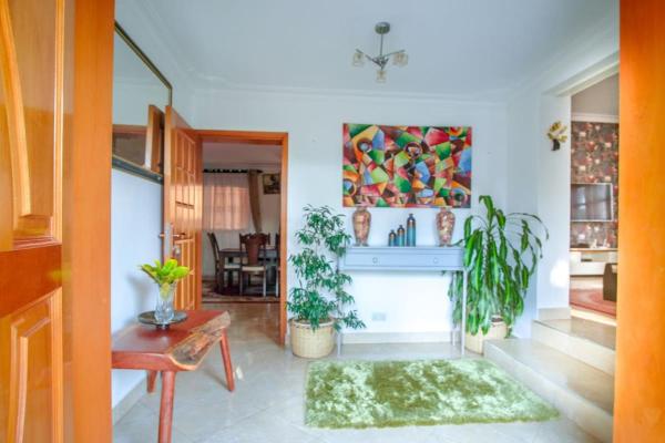 Tara Villa - Elegant 4-Bedroom Home in Buziga - Kampala, Book  Kampala Uganda