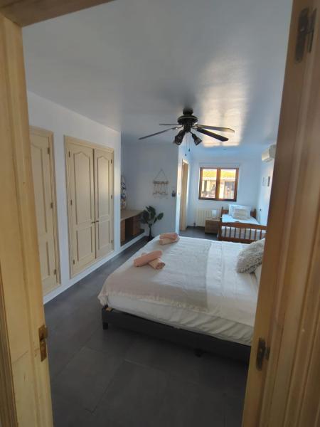 Natura Escapade Guesthouse, Book  Hoteller i Axarquía med pool, Swimmingpool