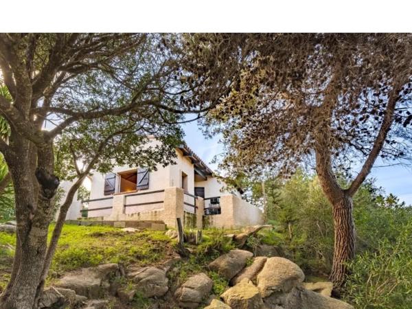 Villa RoccaPina 35 m2 - 2 - 4 people Rondinara, Bonifacio, Book  Hoteller i Korsika med parkering, Parkering