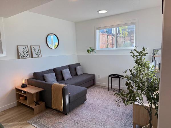Cozy 2BR retreat in Rosewood, Book  Saskatoon Saskatchewan