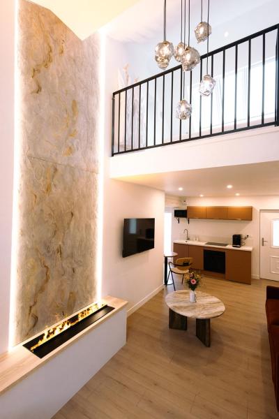 Les Eclats d\Amour, Book  Chargé Centre