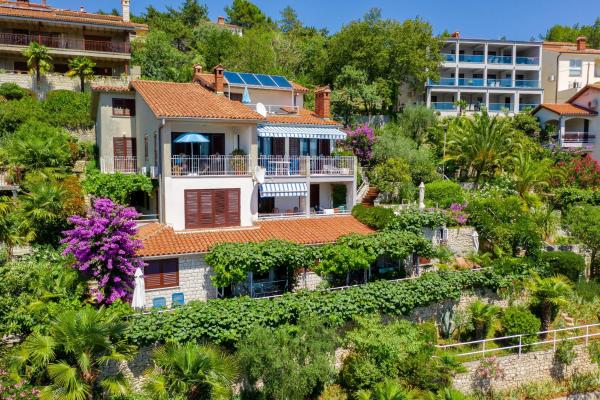 Apartments with parking space Rabac, Labin - 12107, Book Lejlighed Rabac Istrien