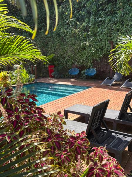 Villa Mamalouken App Maloe, Book  Rivière-Pilote hoteller med pool, Swimmingpool