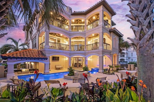 Villa Capri, Book  Destin Emerald Coast