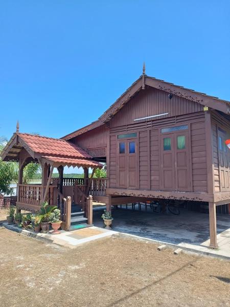 Rumah Kayu Homestay, Book  Bedung Kedah