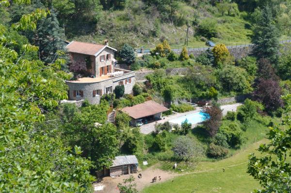 La Bergerie De L'aulagner, Book  Rhône-Alps hoteller med pool, Swimmingpool