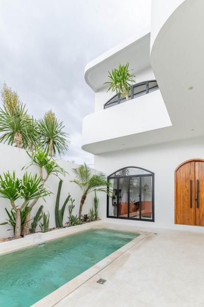 Villa Nathan No 2 Mediterranean Style 2 Beds Villa with Private Pool, Book  Hoteller i Bali med pool, Swimmingpool