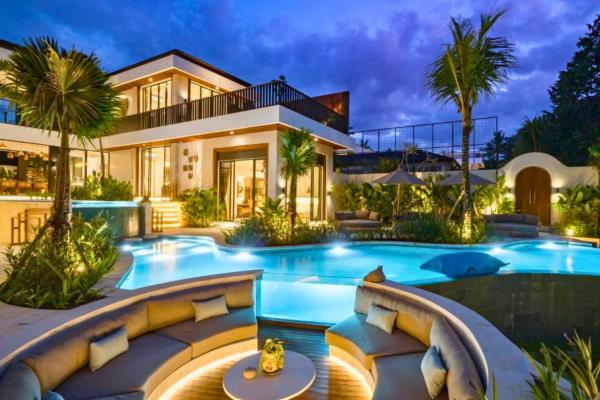 Caina Luxury 6 BR Private Pool Villa, Book  Ubud Gianyar
