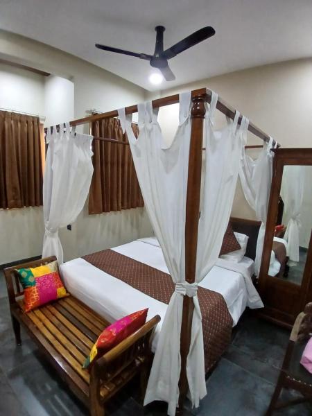 Swara Mangalam Villas And Resort, Book  Maharashtra hoteller med pool, Swimmingpool