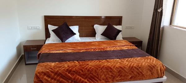 Hotel Gunj The Garden, Book  Panna Madhya Pradesh
