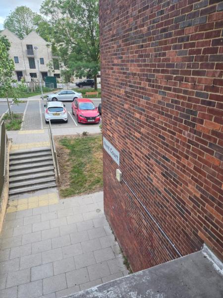 Spacious rooms Golders Green NW2, Book  Hoteller i London og omegn med parkering, Parkering