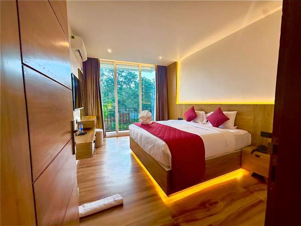 Zaad Suites, Book   
