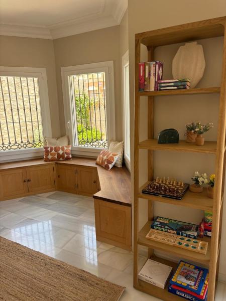 Luxury Villa with Panorama View and Heated Pool, Book  Hoteller i Costa del Sol med pool, Swimmingpool
