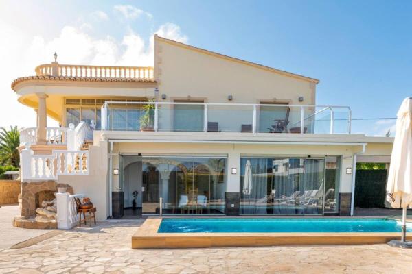 Villa Constantinos hasta 10 pax, Book  Calp Costa Blanca