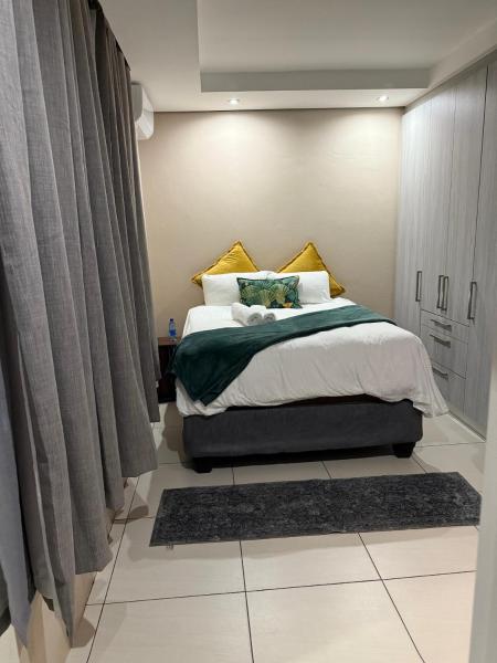 Cozy Central BNB, Book  Mbabane hoteller med parkering, Parkering