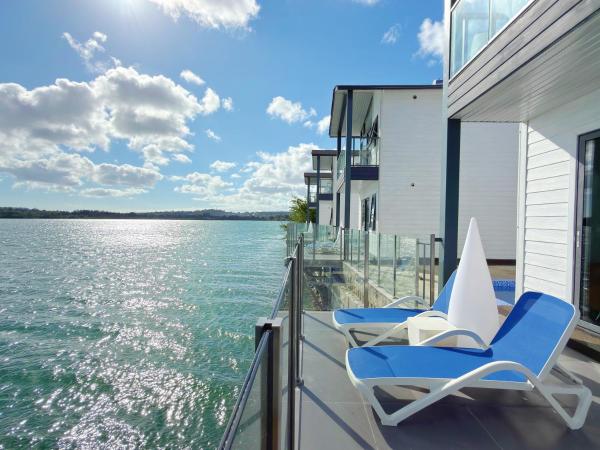 lake view apartment 湖畔别墅, Book  Montmartre Efate