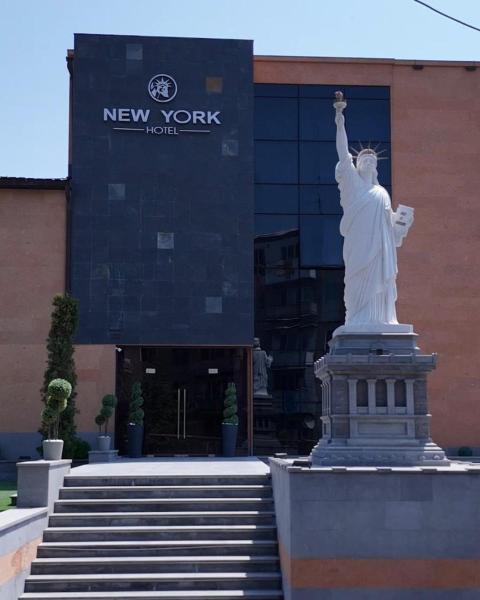 New York Hotel Yerevan, Book  Jerevan Armenien