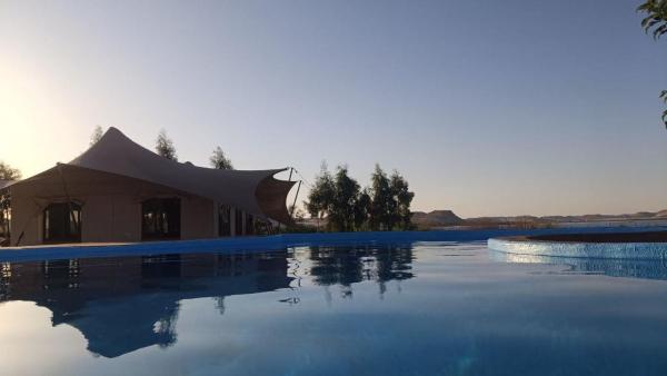 moon retreat, Book  North Coast hoteller med pool, Swimmingpool