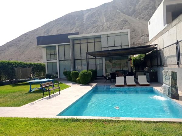 Maya House Cieneguilla, Book  Cieneguilla hoteller med parkering, Parkering