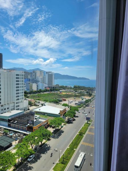 GOLDEN SUN DANANG Hotel, Book  Da Nang Da Nang