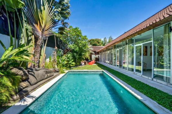 Davion 6 BR Private Pool Villa, Book  Seminyak Badung