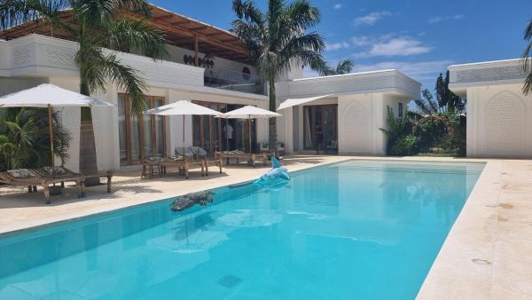 Luxury 4 BR Villa, Book  Kwale hoteller med parkering, Parkering