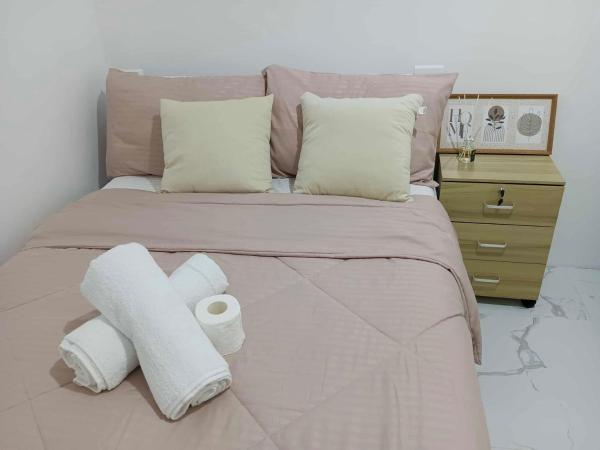 JMary\s Stayhouse, Book  General Santos 