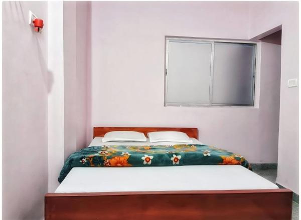 Sri Hotel Ganga Couple&Family Friendly, Book  Patna Bangalore