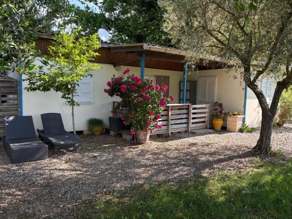 Chalet Proche mer, Book Chalet Latour-Bas-Elne Pyrénées-Orientales