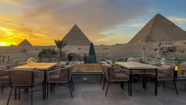 Pyramids Height Luxury Wing, Book  Cairo Governorate hoteller med parkering, Parkering