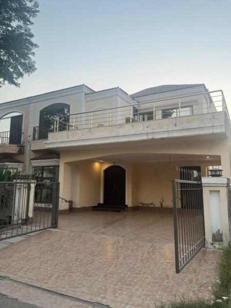 Shah House, Book  Dargai Balochistan