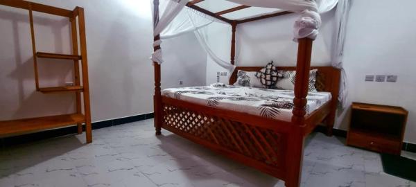 Malkia Apartment, Book  Kibigija 