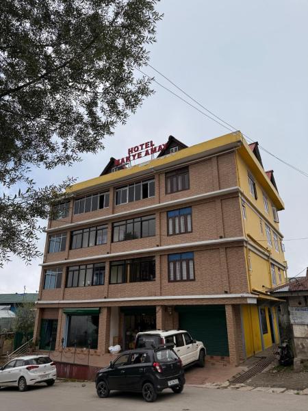 Hotel Makye Amay, Book  Arunachal Pradesh hoteller med parkering, Parkering
