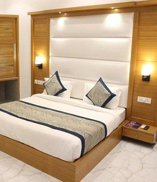 The Cozy Couple Villa DHA, Book  Karachi Pakistan