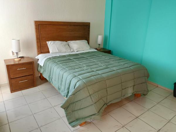 Jardin 85 Hostel, Book  Michoacan hoteller med parkering, Parkering