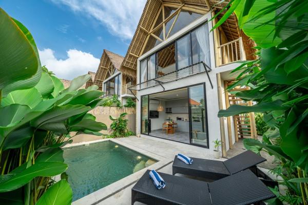 Chic Villa with Private Pool - Ricefield Serenity, Book  Ubud Gianyar