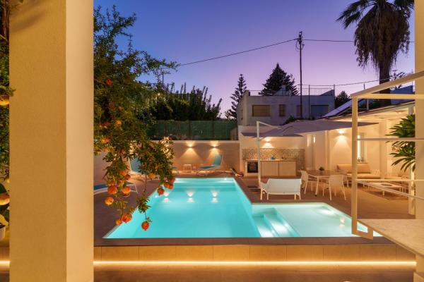 Luxury suite con piscina in Villa Vera Mondello - Palermo a 200 m dal mare, Book  Palermo Sicilien