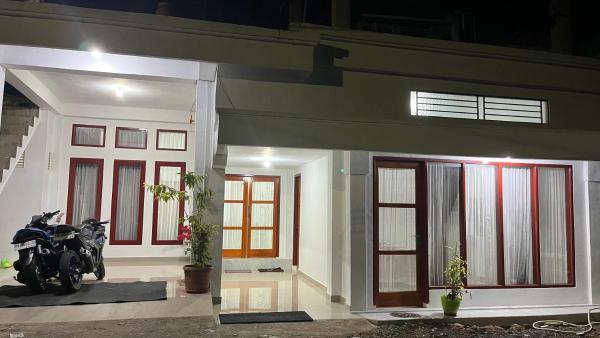 First Guest House Syariah, Book  Bukittinggi Sumatra