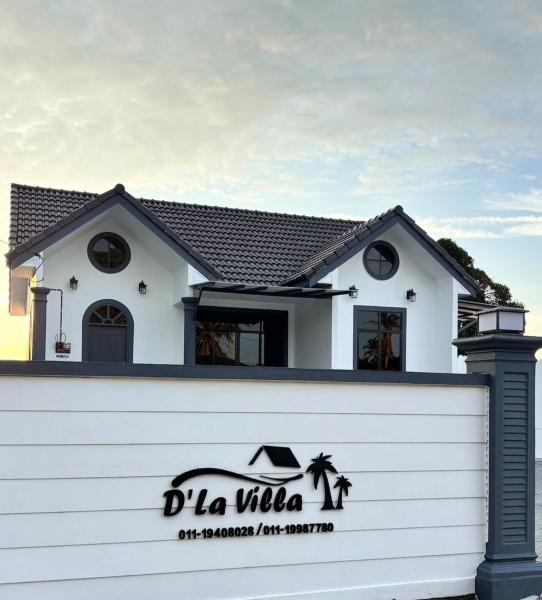 DLa Villa Homestay, Book  Hoteller i Jertih med pool, Swimmingpool