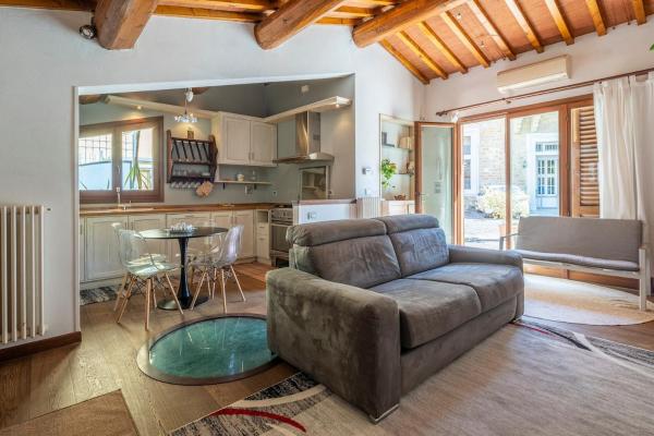 Small Villa with parking, Book  Firenze Toscana