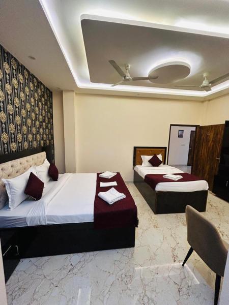 Hotel DVL INN- Near Jalmahal Jaipur, Book  Rajasthan hoteller med parkering, Parkering