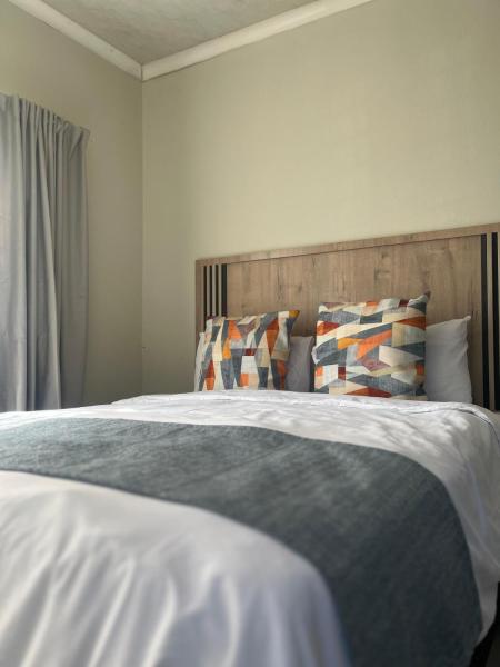 Sunray Guesthouse, Book Hotel Newcastle KwaZulu-Natal