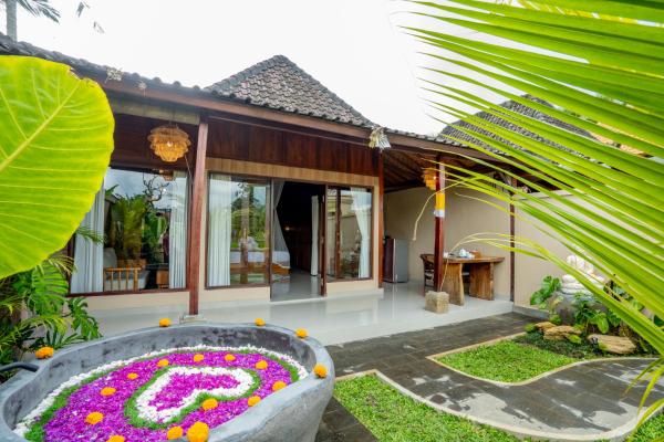 Insenja Ubud Tropical Suite Villa, Book  Hoteller i Gianyar med parkering, Parkering
