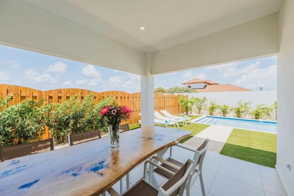 Cozy Villa, BBQ, Spacious Outdoor, Pool, 6 Sleeps, Book  Tanki Lender Aruba