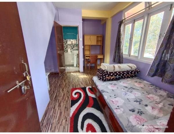 Ngima woizer Homestay,Tawang, Book  Arunachal Pradesh hoteller med parkering, Parkering
