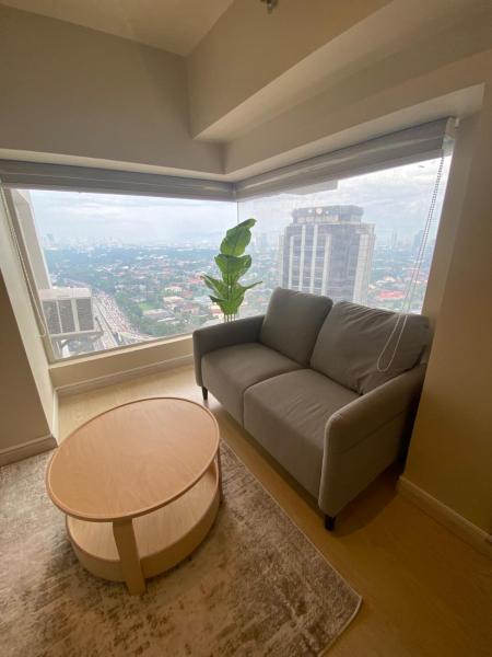 EDSA Heights Unit 3422 Two br Penthouse Loft Unit AMA Tower residences, Book Hotel Luzon hoteller med parkering, Parkering